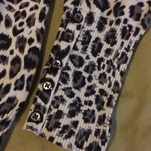 Cheetah Print Button Up Sweater - Picture 4 of 4